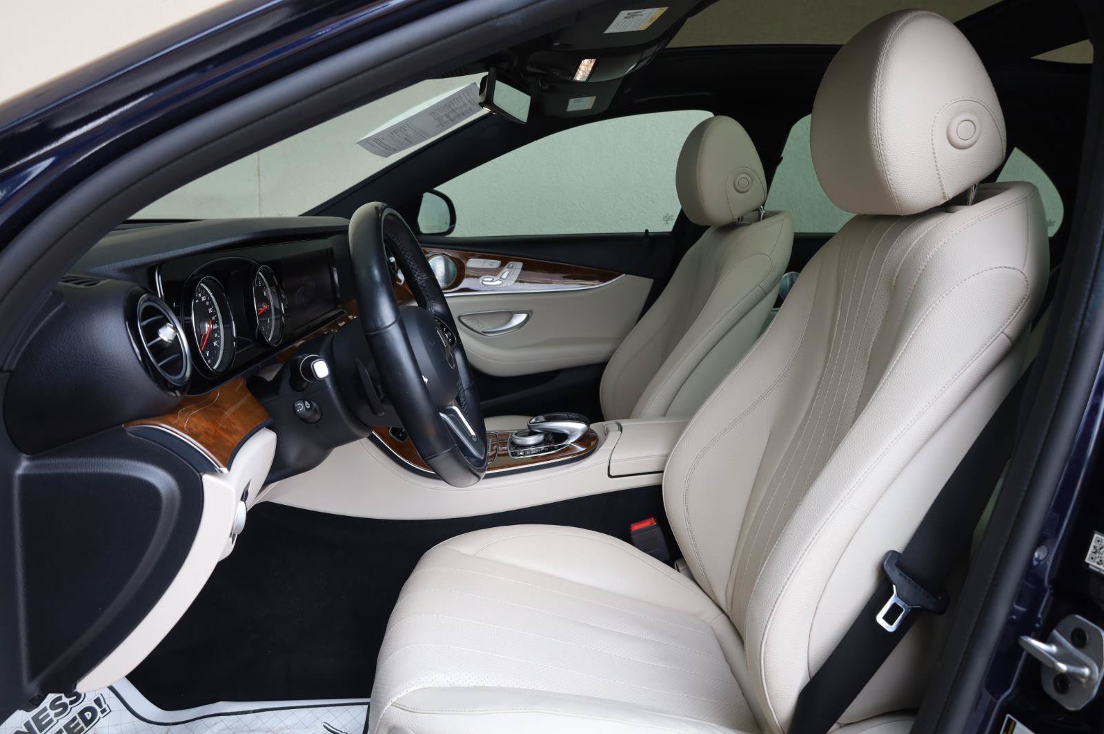 Used 2019 Mercedes-Benz E 300 4MATIC image 17