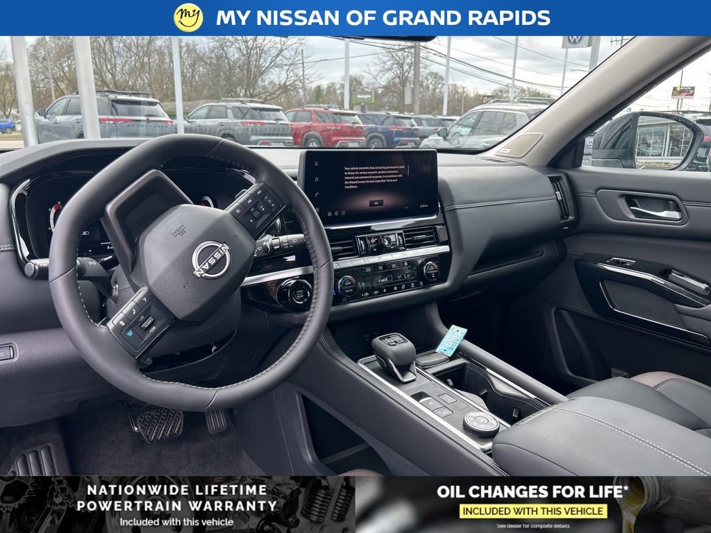 New 2026 Nissan Pathfinder Platinum image 11