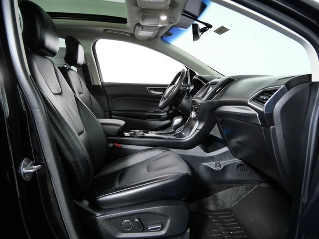 Certified 2018 Ford Edge Titanium w/ Technology Package AWD/4WD image 10