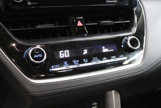 Used 2022 Toyota Corolla Cross LE w/ Moonroof Package FWD image 17