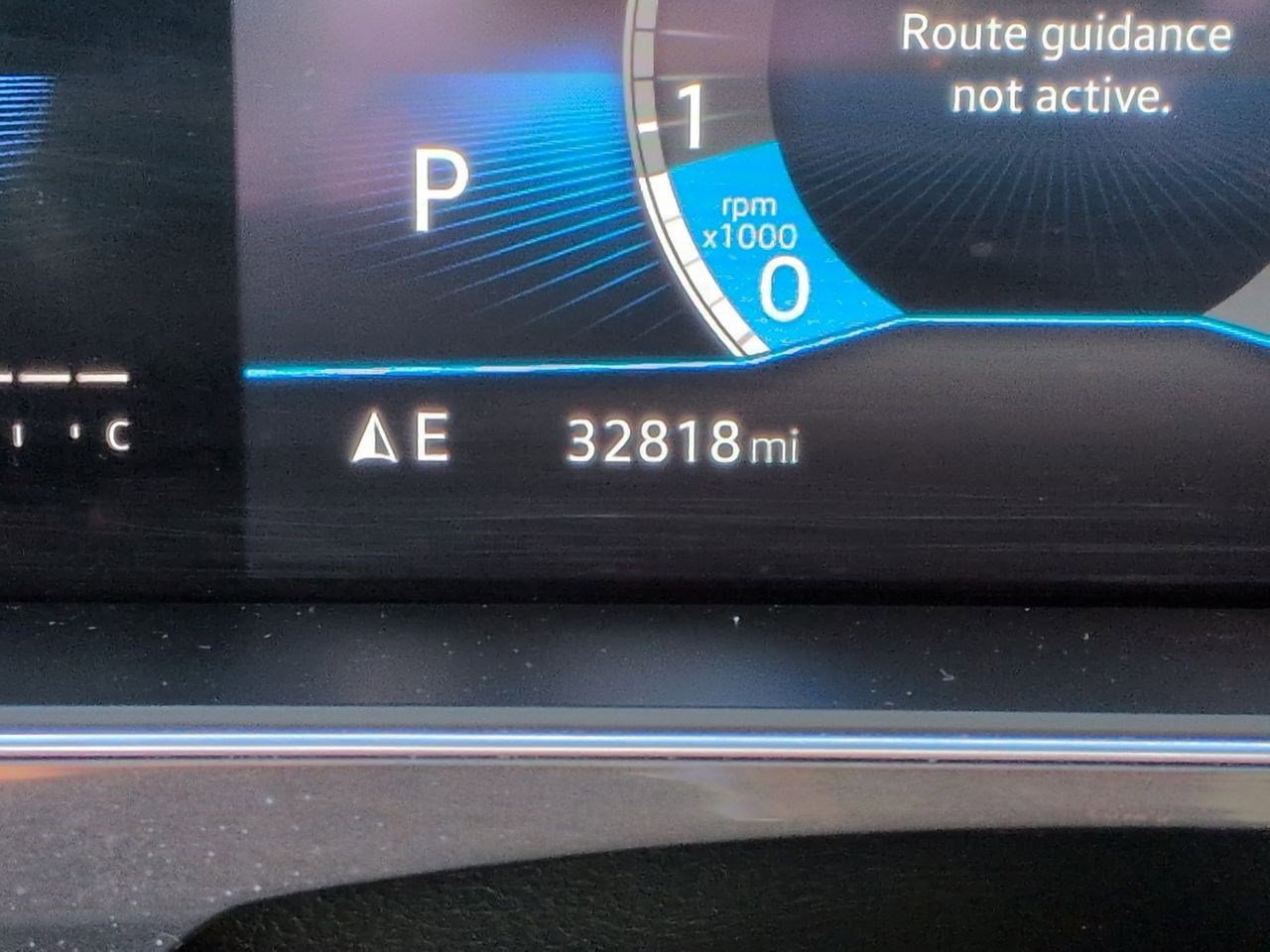 Used 2023 Volkswagen Tiguan SE R-Line image 14