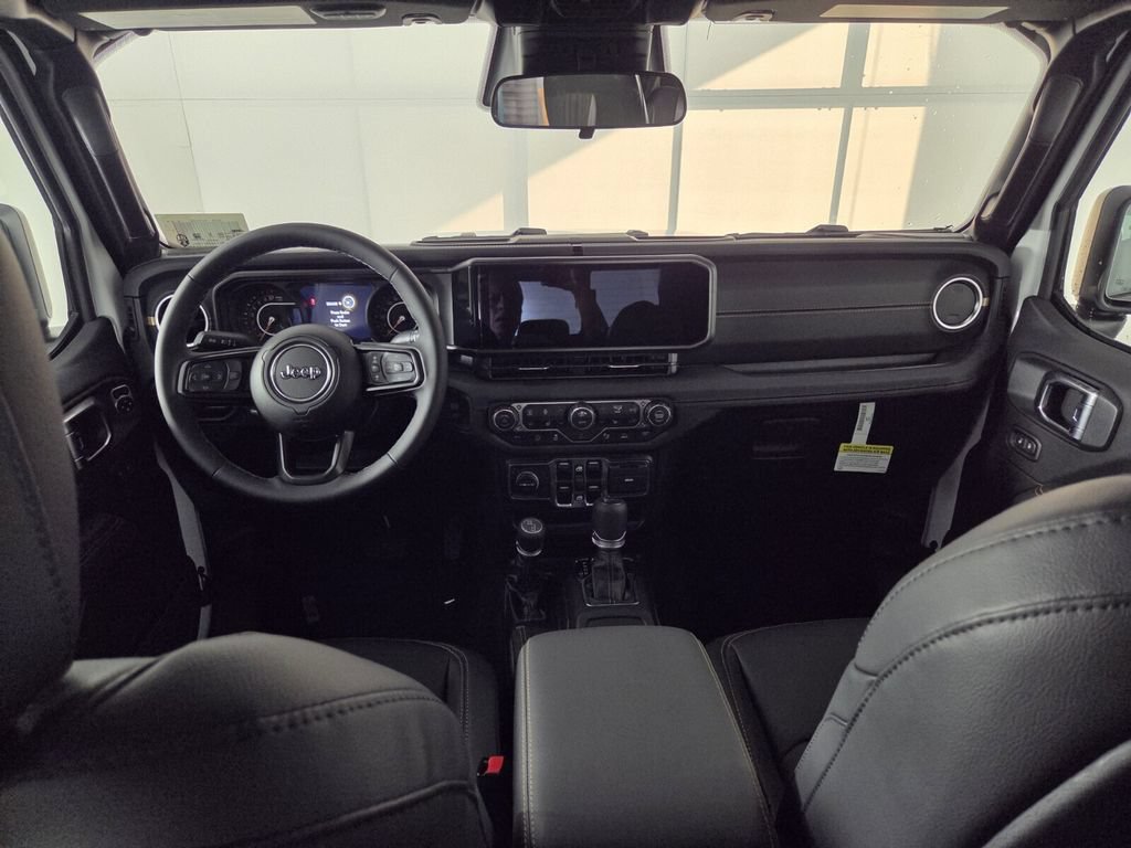 New 2026 Jeep Gladiator Sport AWD/4WD image 18