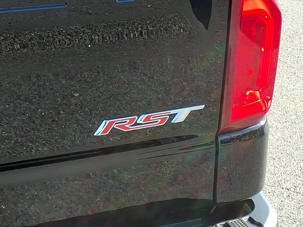 Used 2023 Chevrolet Silverado 1500 RST image 15