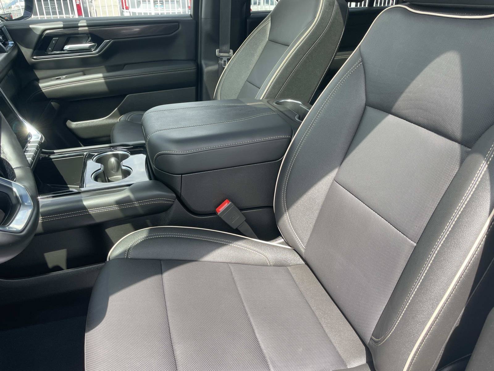 New 2026 GMC Yukon XL Elevation w/ Elevation Premium Package RWD image 22