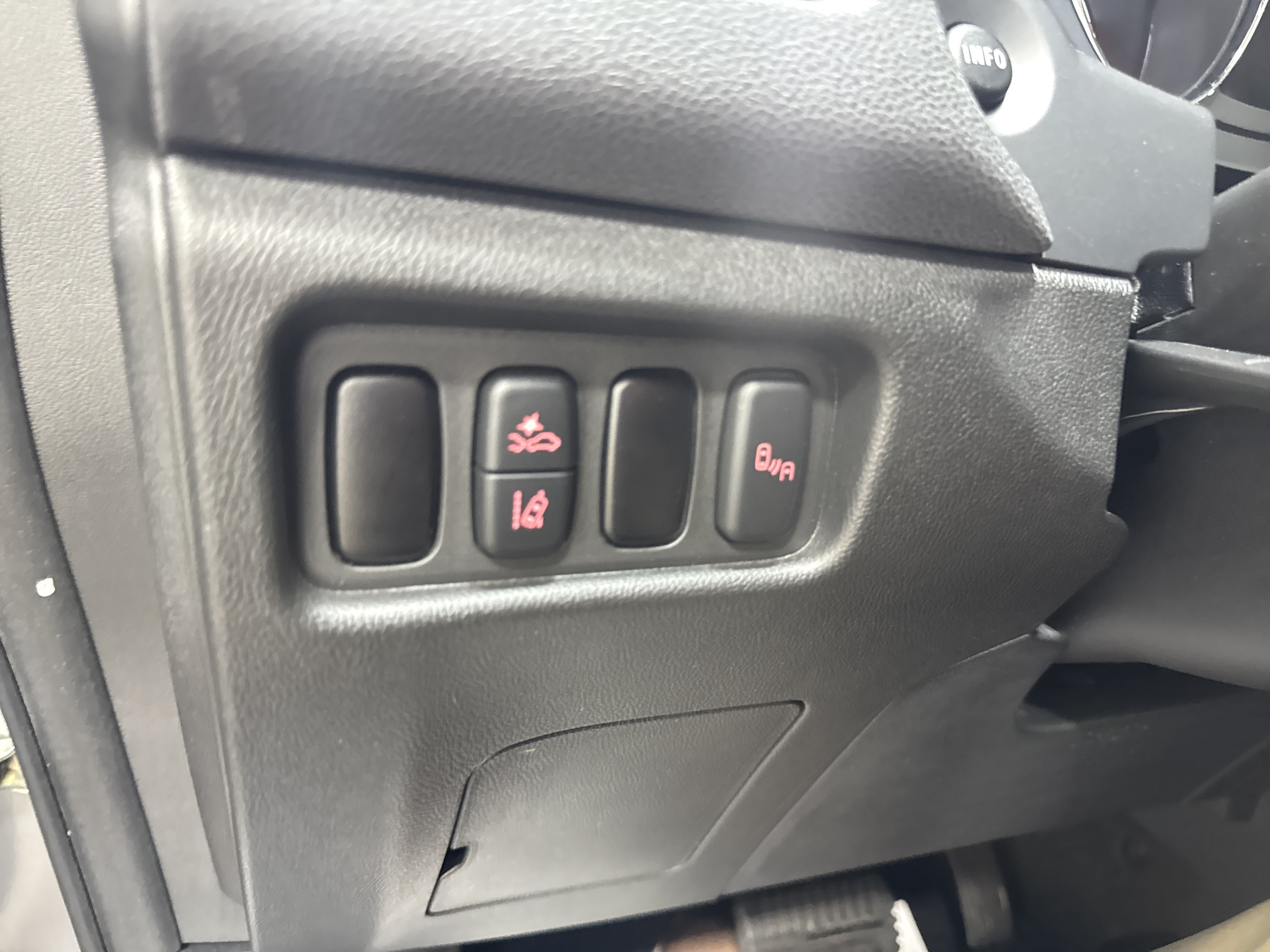 Used 2020 Mitsubishi Outlander Sport SE AWD/4WD image 26