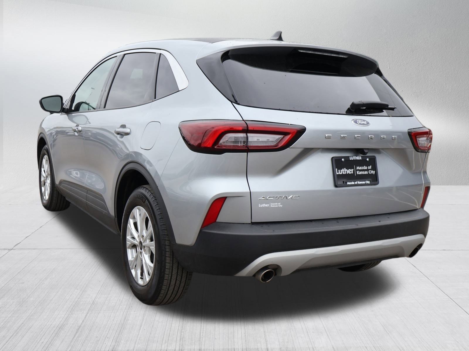 Used 2023 Ford Escape Active w/ Cold Weather Package image 5