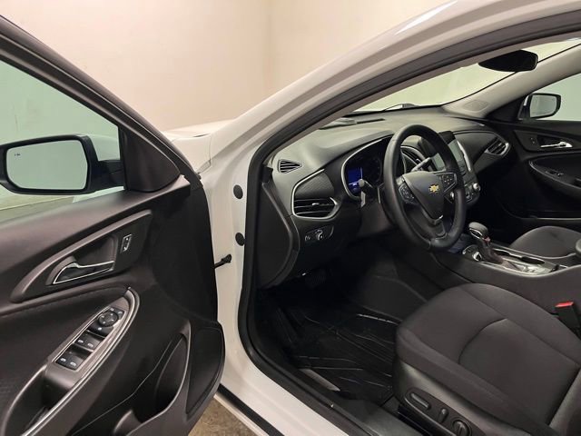 Used 2024 Chevrolet Malibu RS image 16