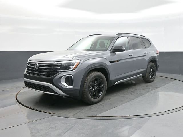 New 2026 Volkswagen Atlas Peak Edition image 3