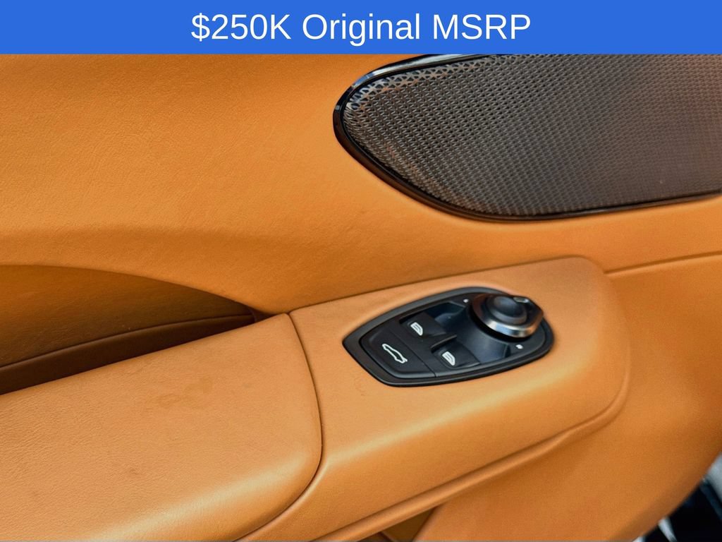 Used 2026 Aston Martin V8 Vantage S RWD image 18
