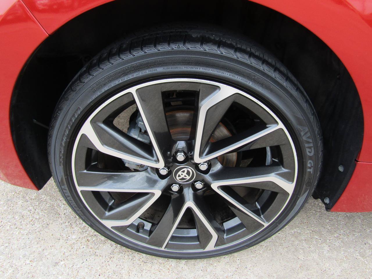 Used 2019 Toyota Corolla XSE FWD image 7