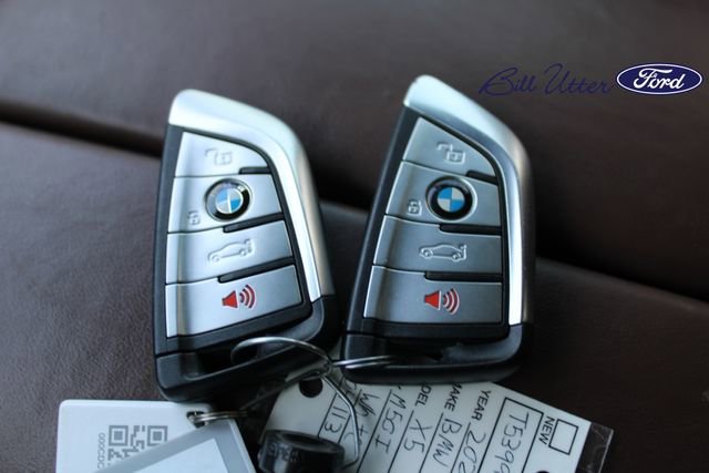 Used 2022 BMW X5 M50i image 27