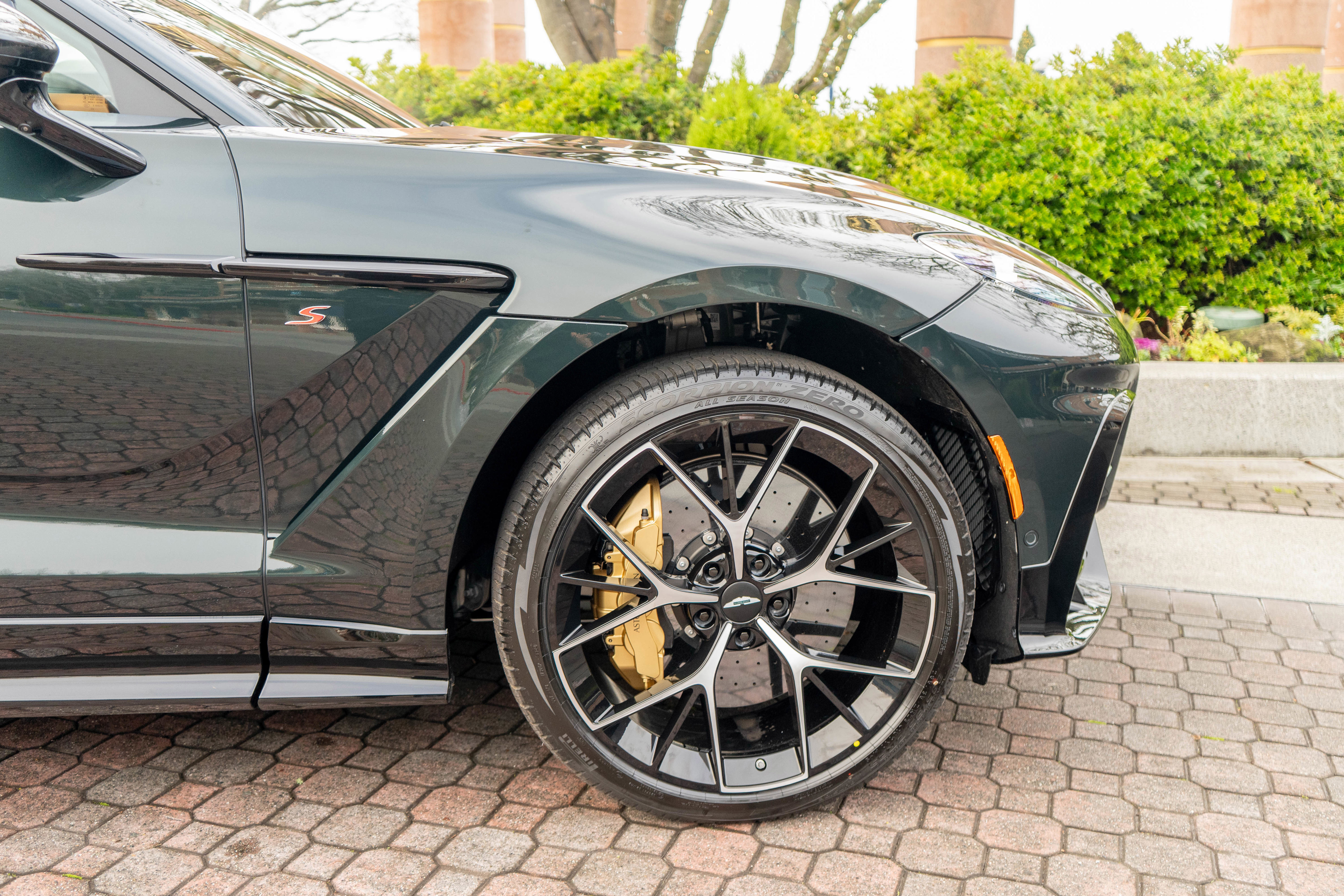 New 2026 Aston Martin DBX S image 4