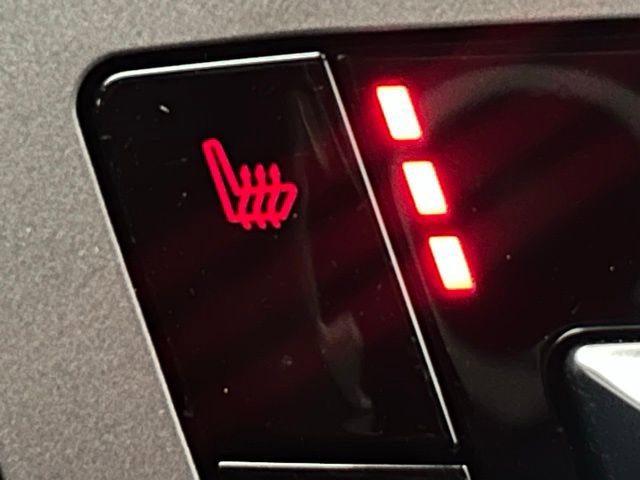 Used 2023 Ford Explorer XLT w/ Equipment Group 202A image 6