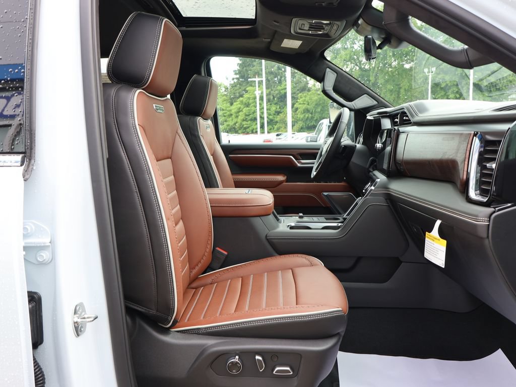 New 2026 GMC Sierra 3500 Denali Ultimate w/ LPO, Black Badging Package AWD/4WD image 46