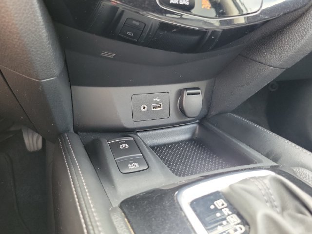 Used 2019 Nissan Rogue SL FWD image 23
