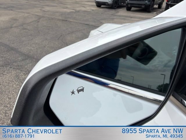 Used 2020 Chevrolet Equinox LT w/ Driver Convenience Package FWD image 12