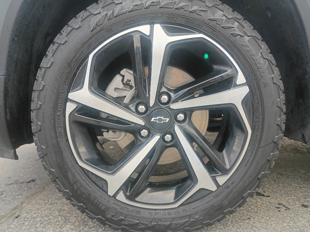 Used 2023 Chevrolet TrailBlazer RS w/ Sun and Liftgate Package AWD/4WD image 19