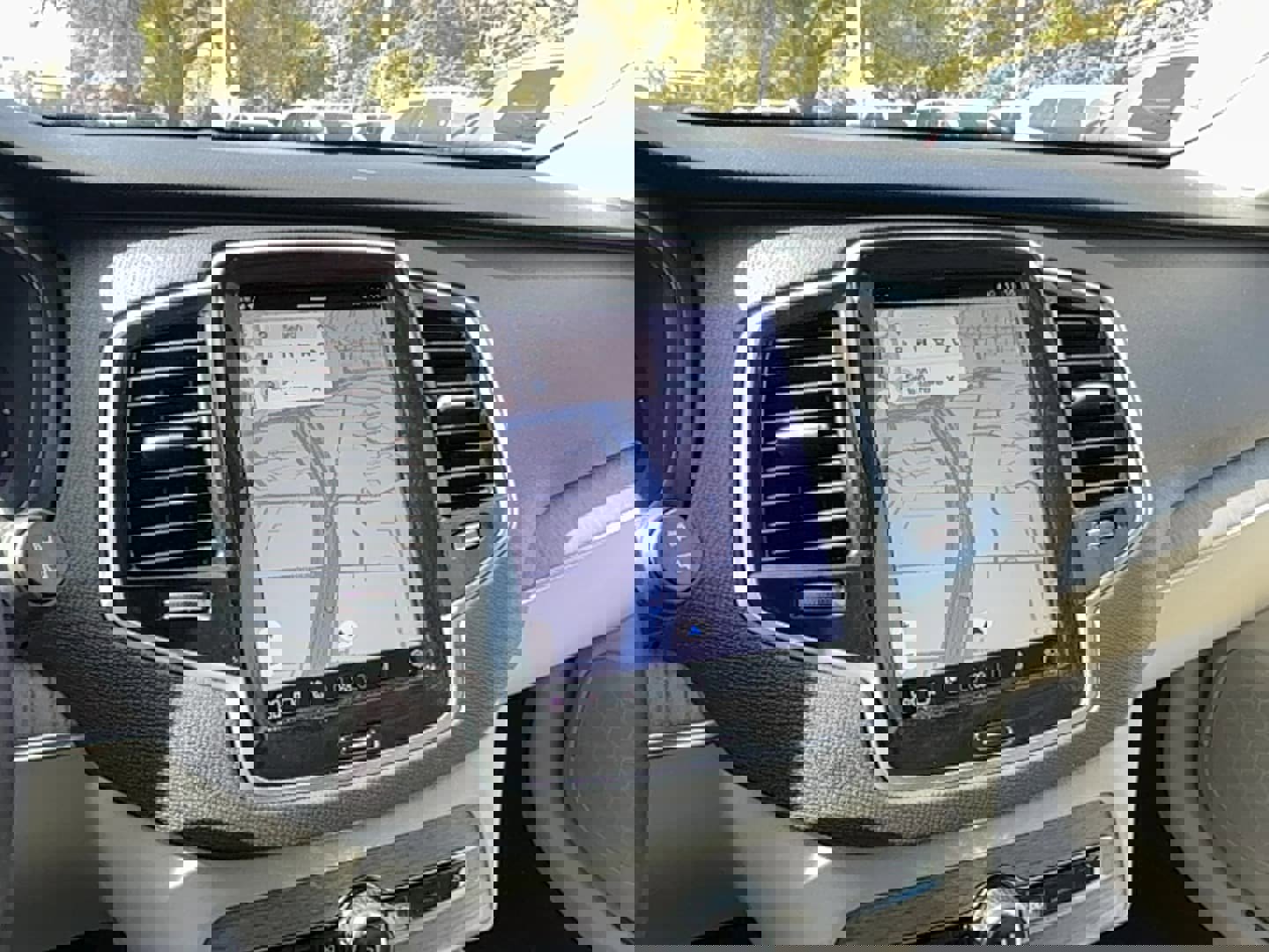 Certified 2023 Volvo XC90 B5 Plus w/ Protection Package image 20