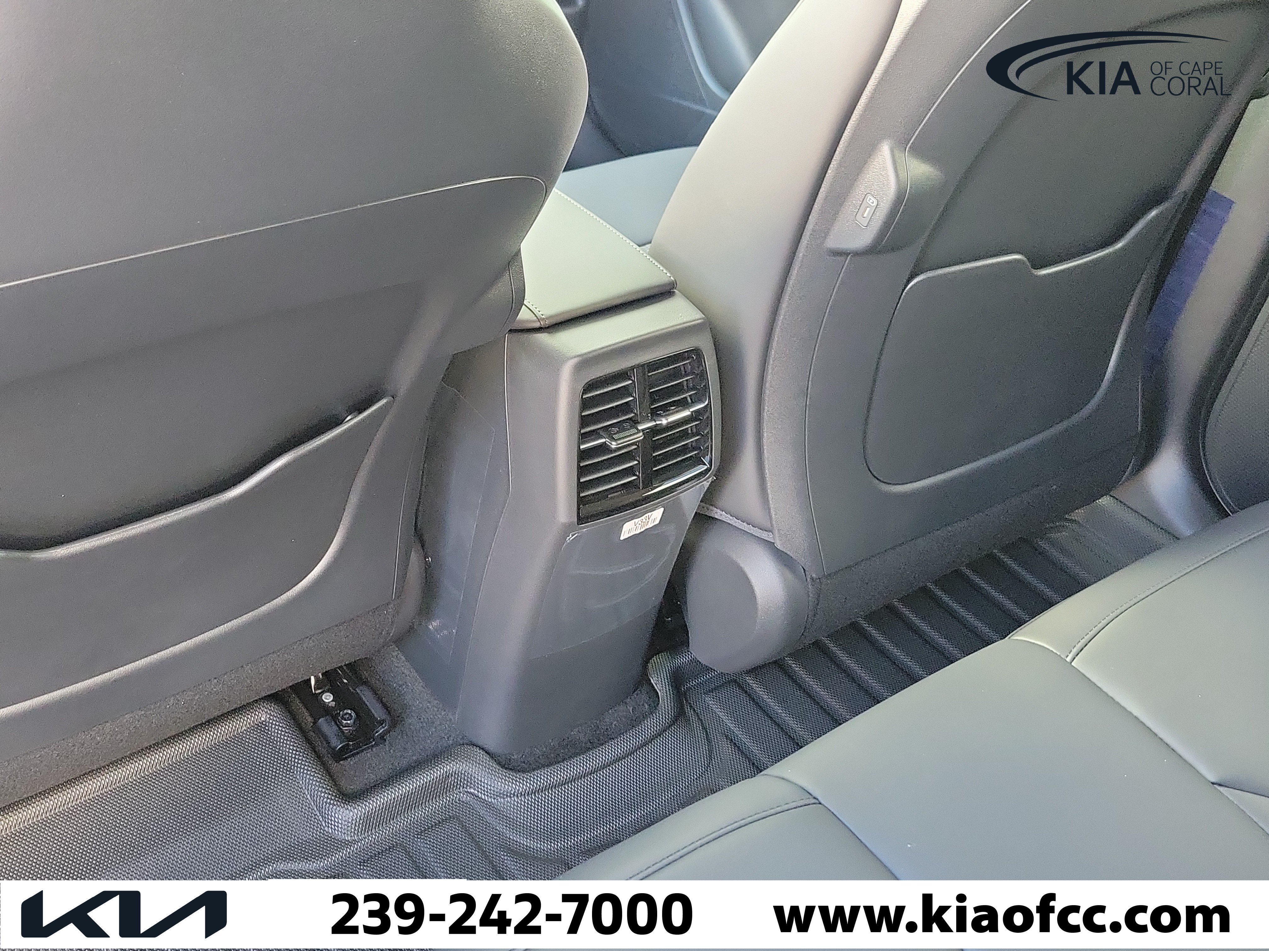 New 2026 Kia Niro Wind FWD image 14