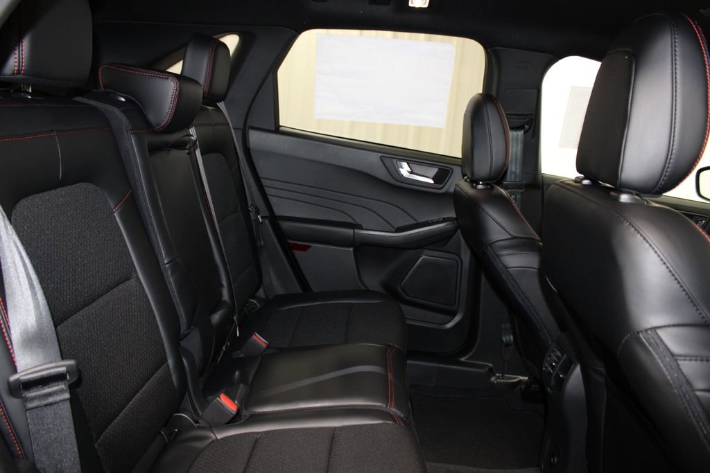 New 2026 Ford Escape ST-Line w/ Cold Weather Package image 27