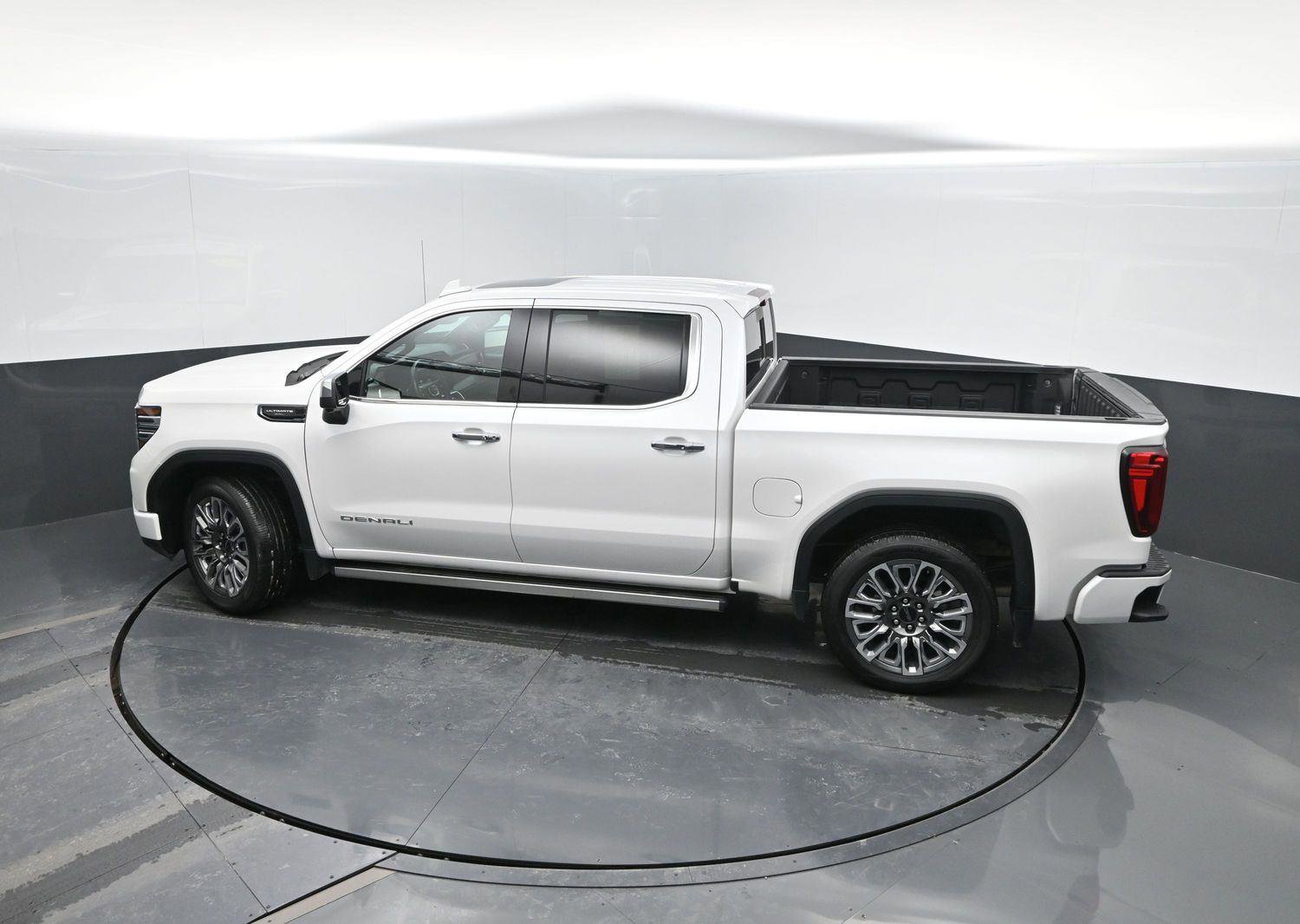 Used 2024 GMC Sierra 1500 Denali Ultimate image 42