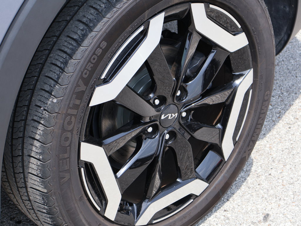 Used 2023 Kia Telluride S AWD/4WD image 38
