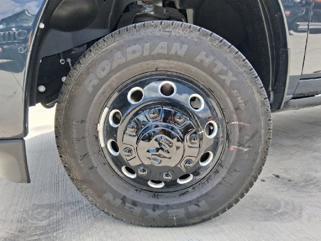 New 2026 RAM 3500 Laramie AWD/4WD image 11
