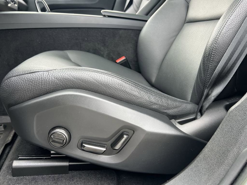 Used 2023 Volvo XC60 B5 Plus w/ Protection Package image 13