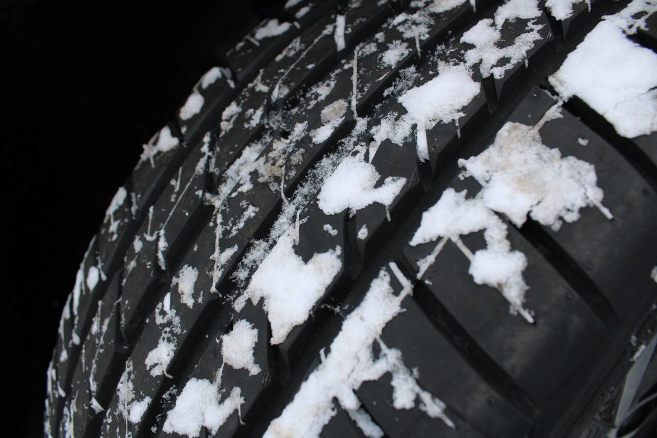 Used 2020 Hyundai Elantra GT w/ Style Package 02 image 11