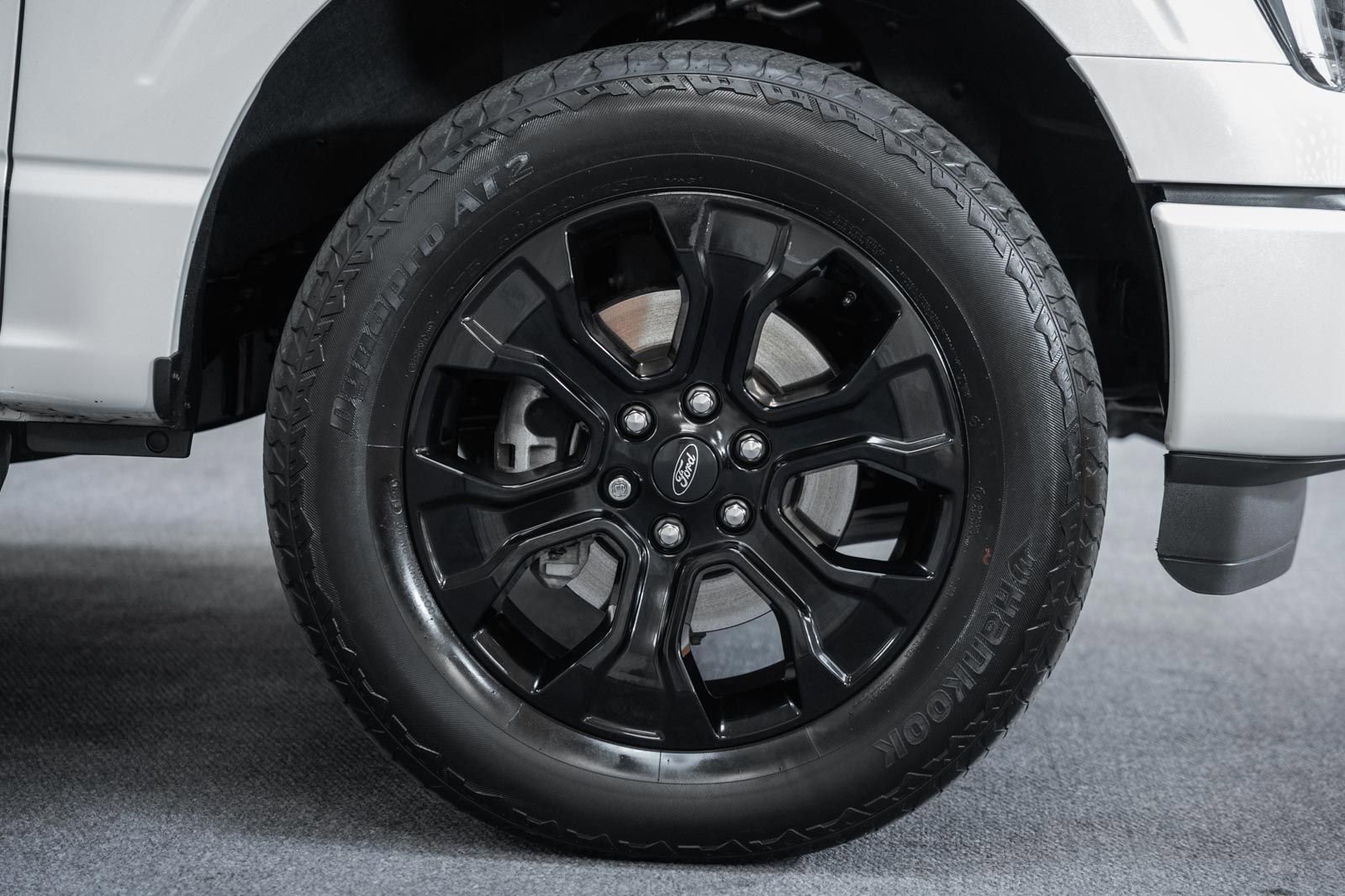 Certified 2023 Ford F150 Lariat w/ Equipment Group 502A High image 25