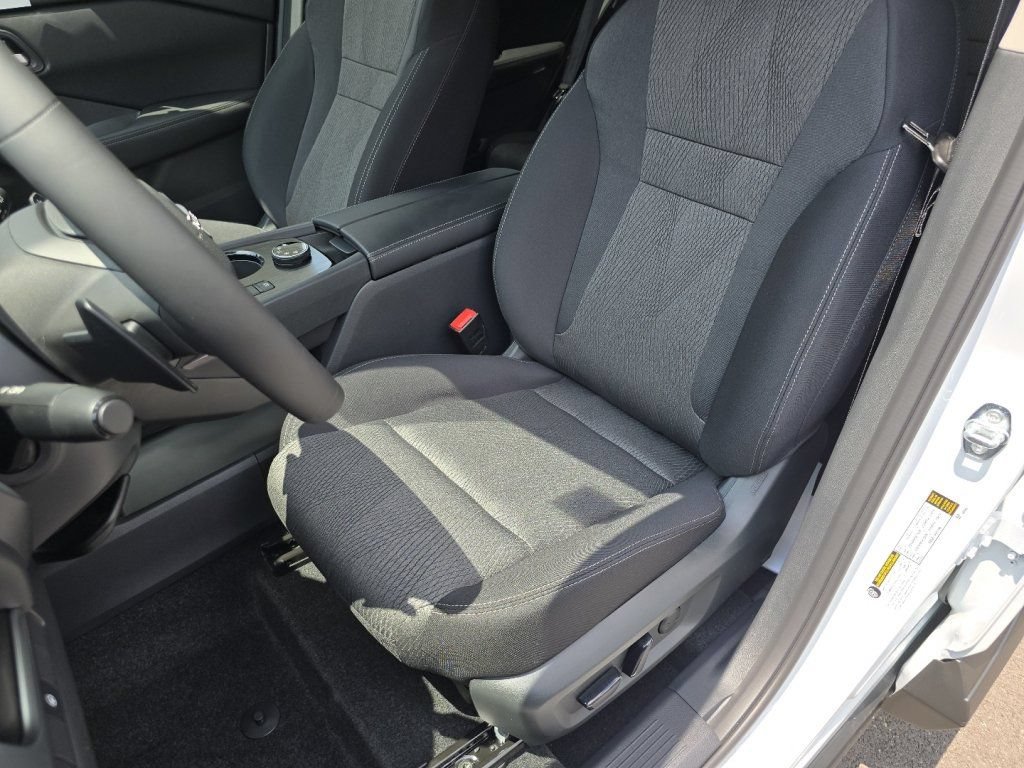 New 2026 Nissan Rogue SV w/ Cold Weather Package AWD/4WD image 14