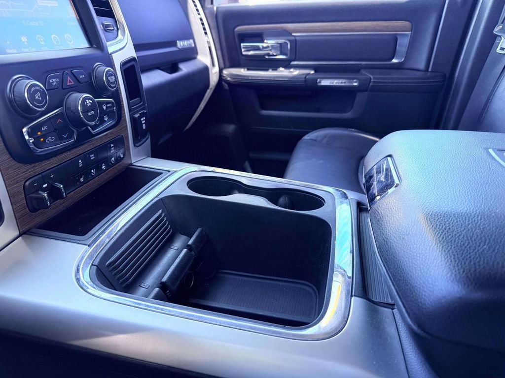 Used 2016 RAM 1500 Laramie AWD/4WD image 32