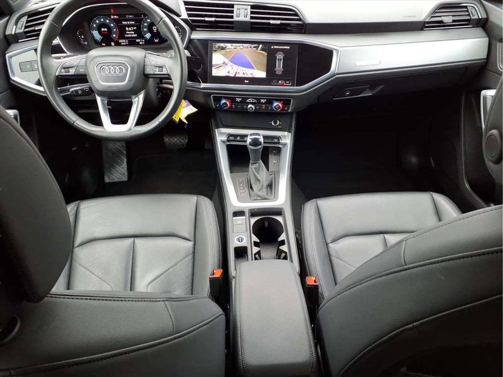 Used 2025 Audi Q3 2.0T Premium image 10