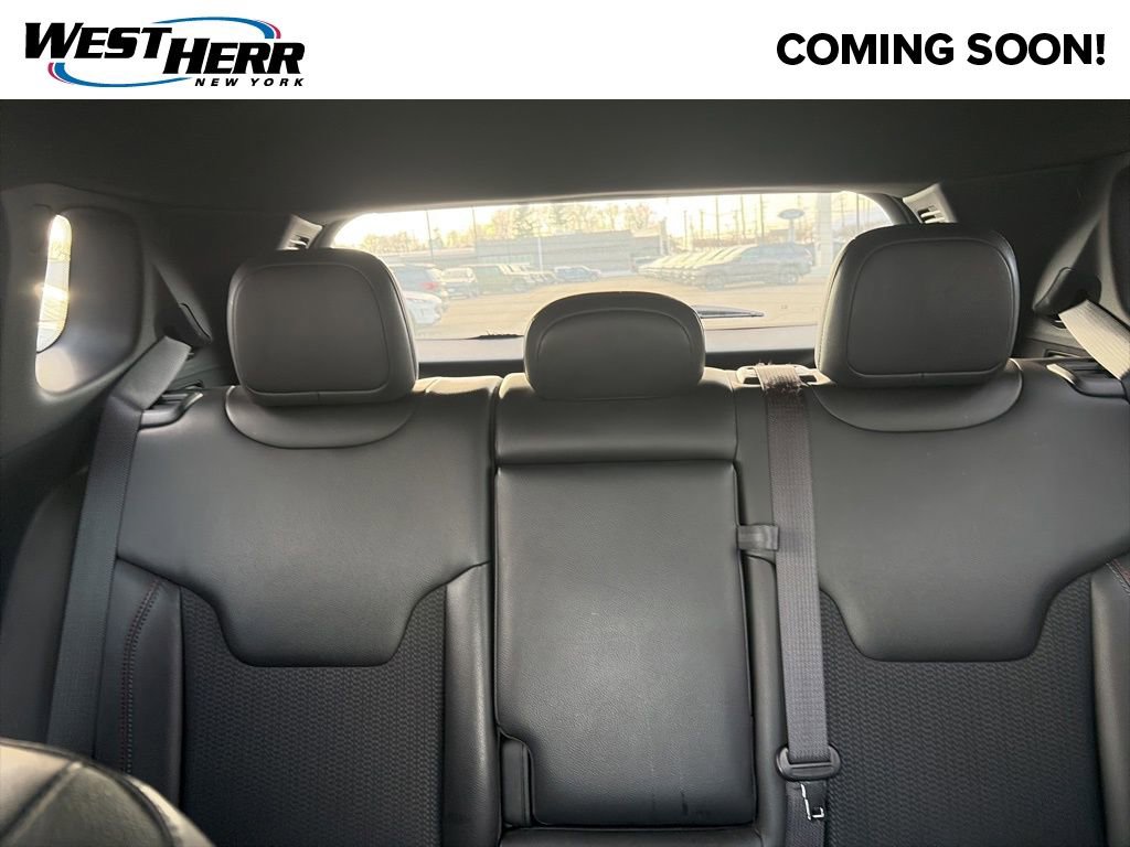 Used 2023 Jeep Compass Trailhawk w/ Trailhawk Convenience Group image 9