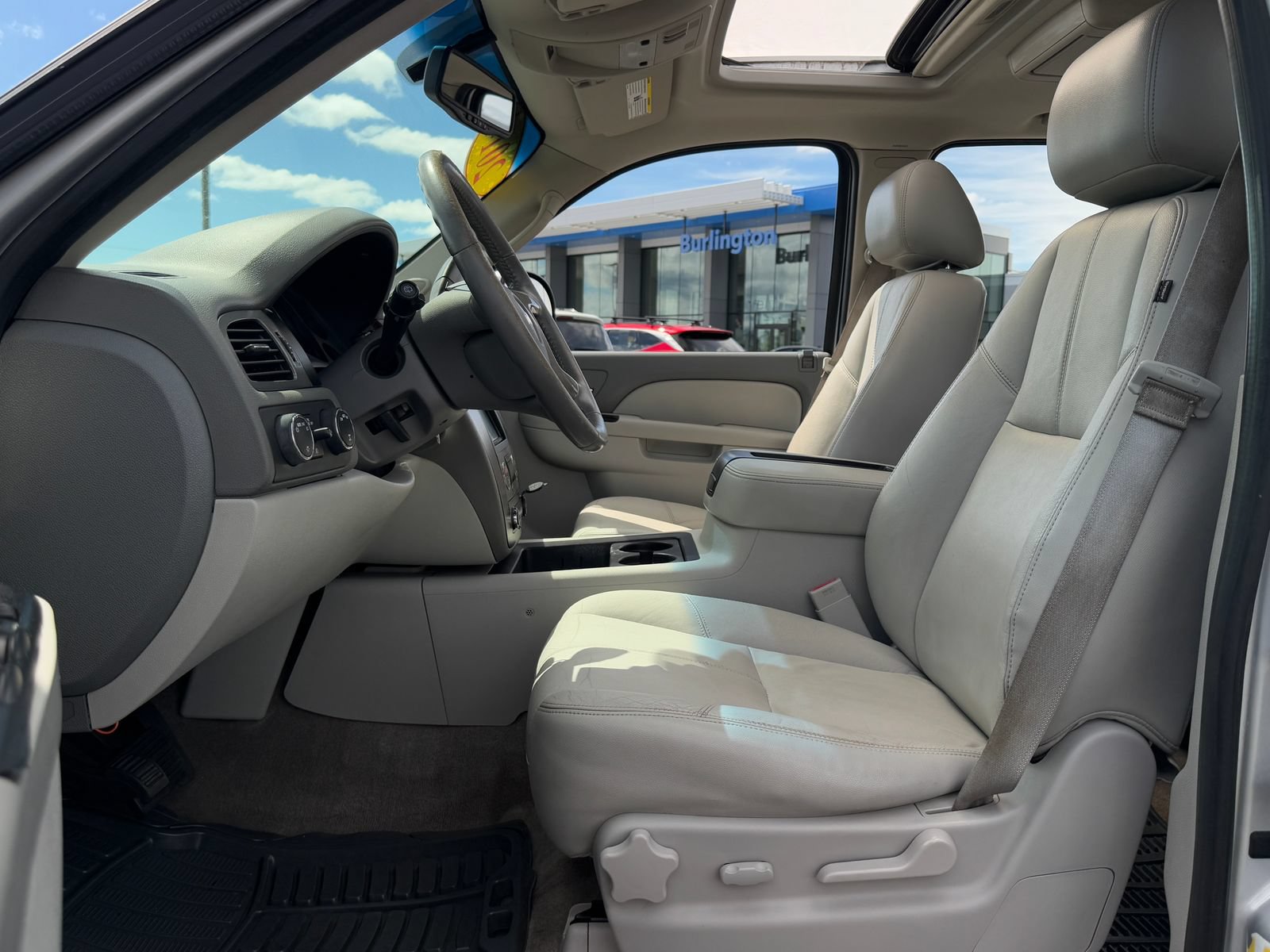 Used 2014 Chevrolet Suburban LT AWD/4WD image 11