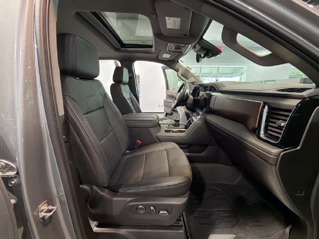 Used 2024 GMC Sierra 1500 Denali AWD/4WD image 14