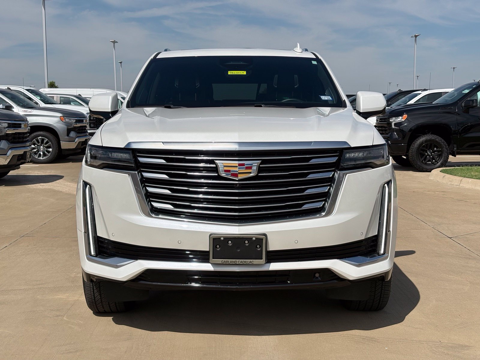 Used 2021 Cadillac Escalade ESV Premium Luxury Platinum AWD/4WD image 2