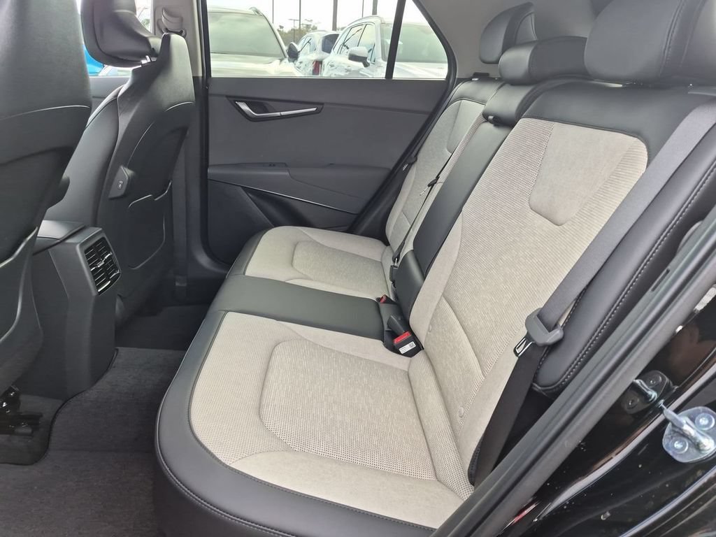 New 2026 Kia Niro FWD image 26