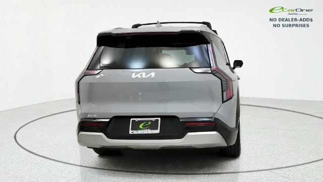 Used 2026 Kia EV9 Land AWD/4WD image 7