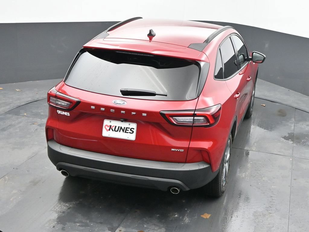 Used 2025 Ford Escape ST-Line w/ Cold Weather Package image 61