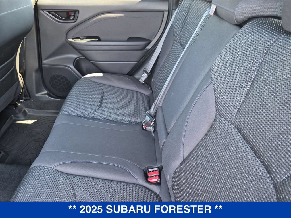 Used 2025 Subaru Forester Premium AWD/4WD image 16