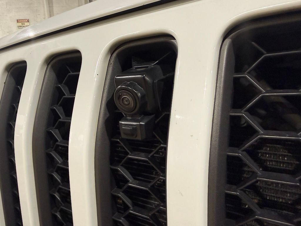 Used 2021 Jeep Gladiator Rubicon AWD/4WD image 25