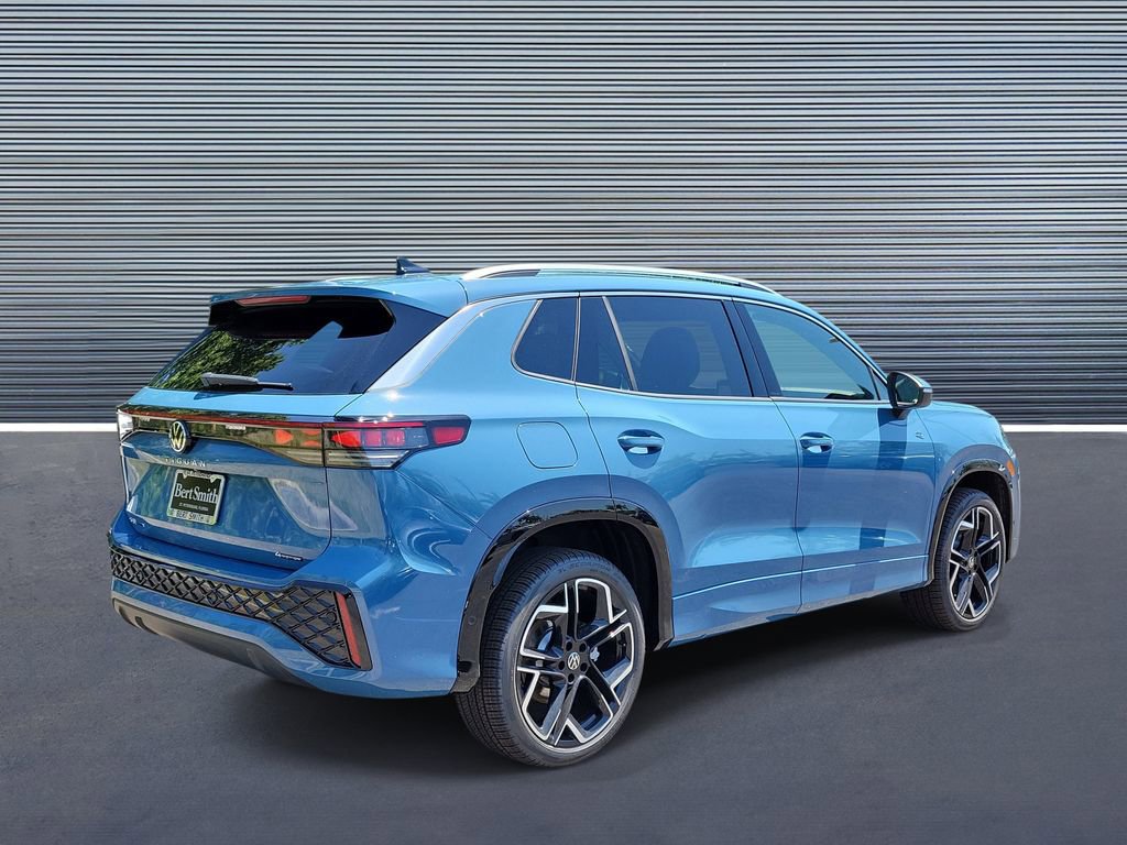 New 2026 Volkswagen Tiguan SEL R-Line image 3