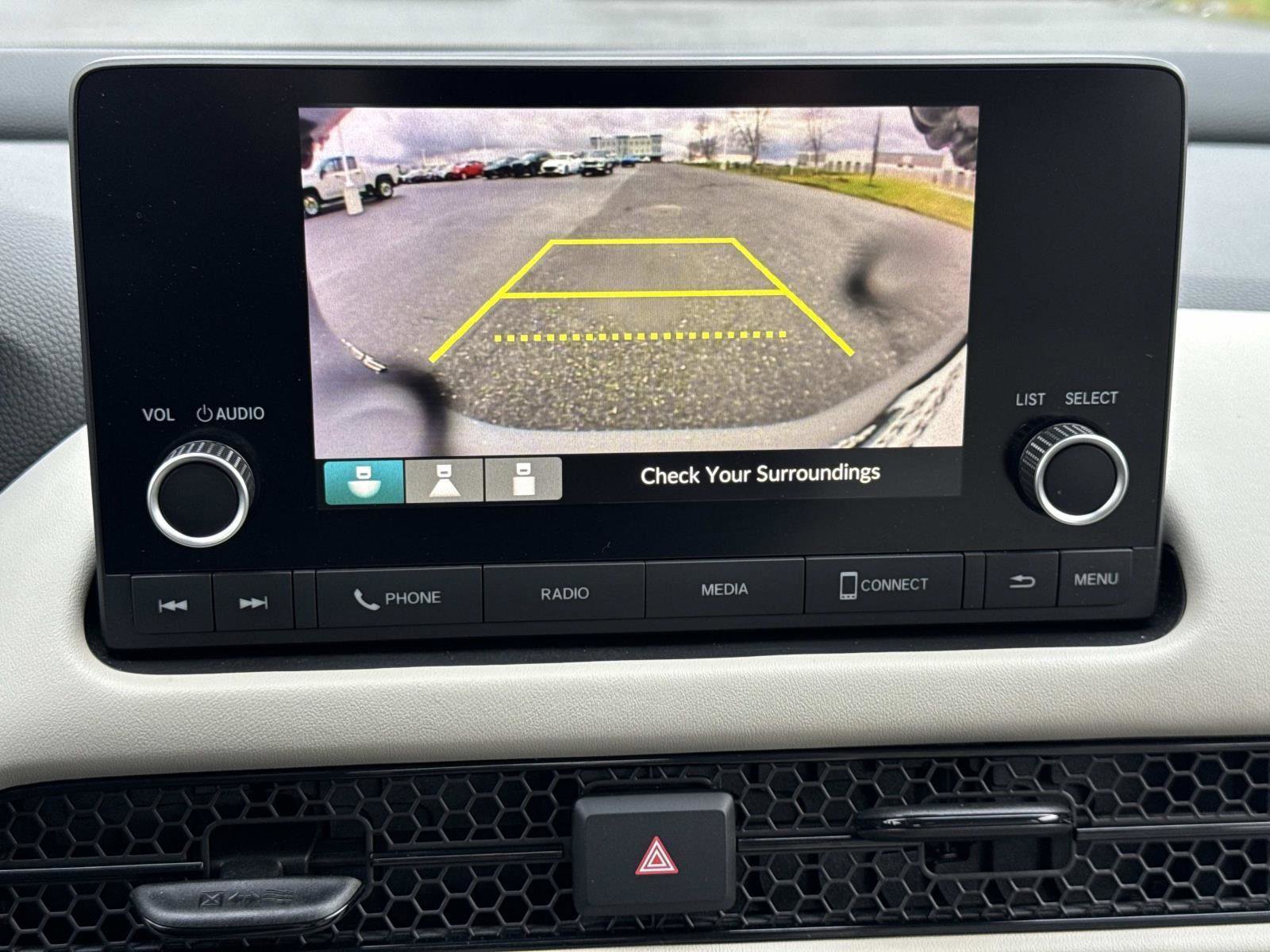 Used 2023 Honda HR-V LX image 4