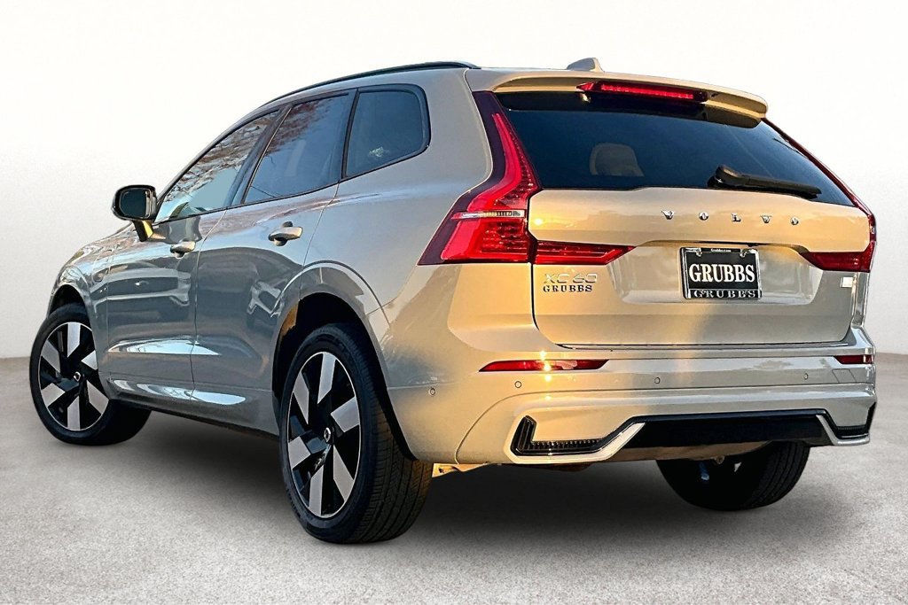 Used 2024 Volvo XC60 T8 Ultimate w/ Protection Package Premier AWD/4WD image 16