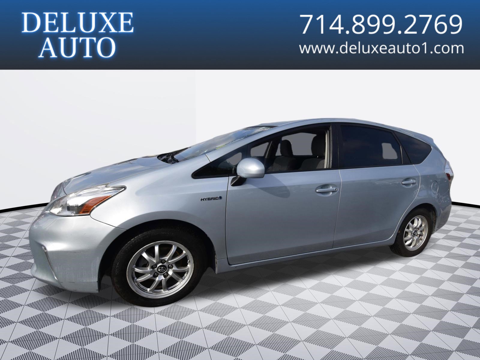 Used 2012 Toyota Prius V Three image 1