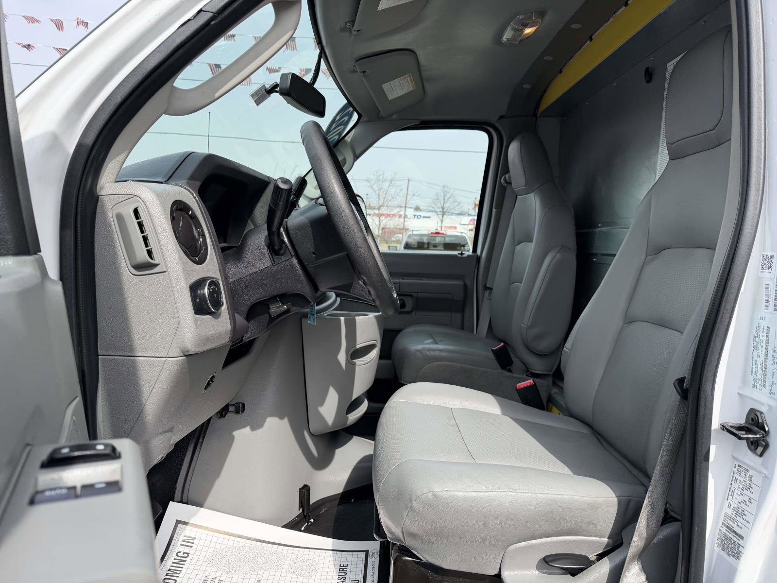 Used 2022 Ford E-350 and Econoline 350 Super Duty w/ Power Windows & Locks Group image 12