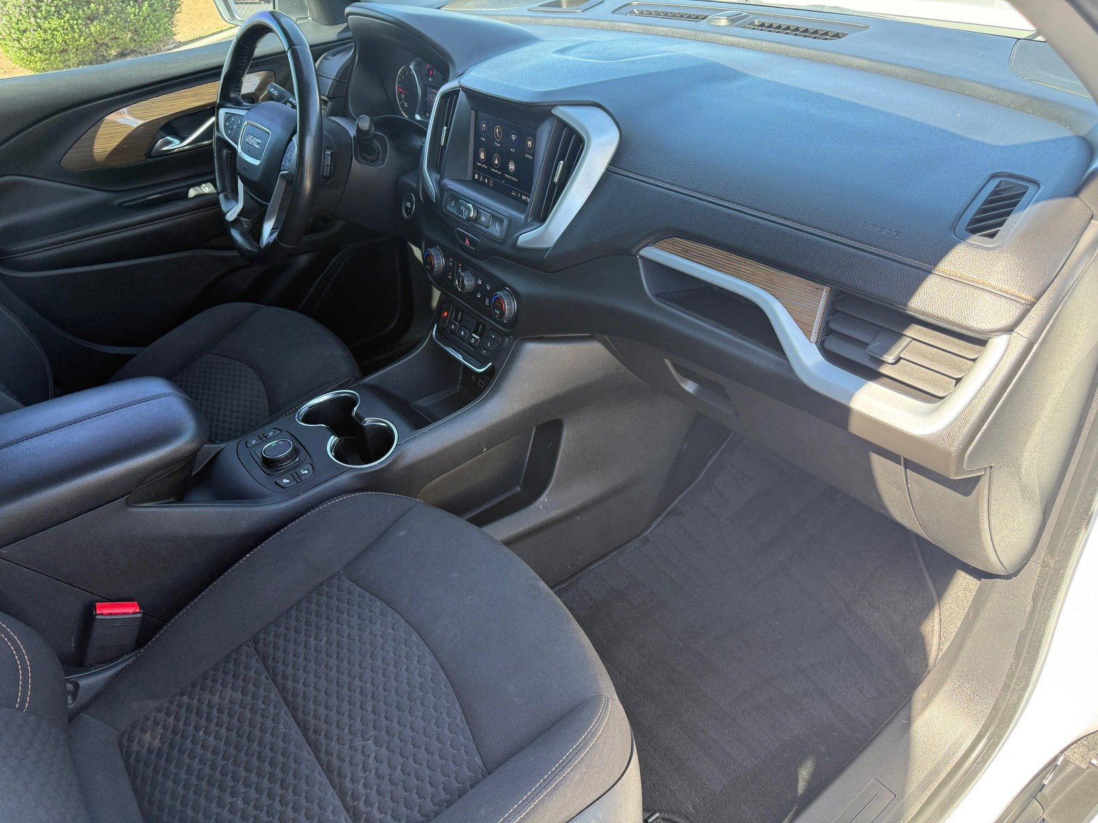 Used 2020 GMC Terrain SLE w/ Driver Convenience Package image 36