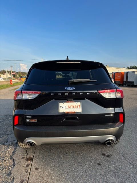 Used 2022 Ford Escape SE image 6