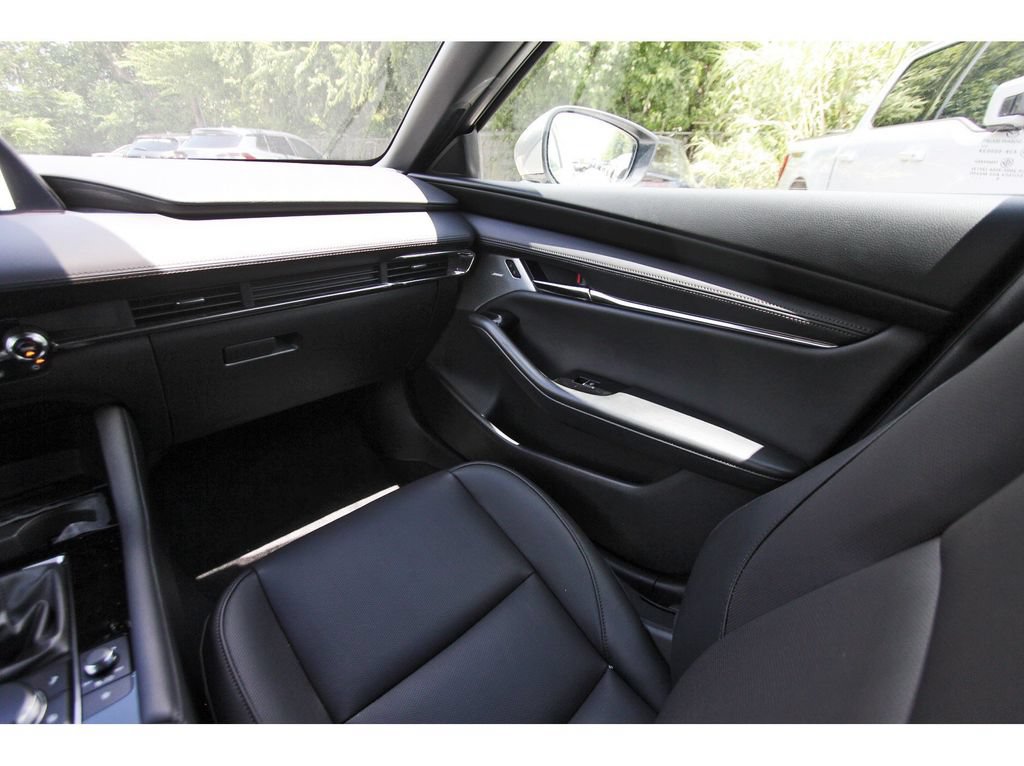 New 2026 MAZDA MAZDA3 2.5 S Hatchback w/ Premium Pkg FWD image 9